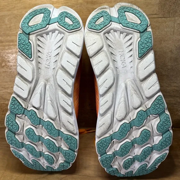 Hoka One One Rincon 3 LIGHTWEIGHT Womens Sz 8 Wide Running Shoes Sneakers Orange - Picture 8 of 12